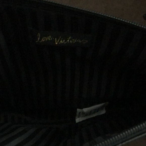 Victoria’s Secret Woman’s Hand Bag - Picture 2 of 2